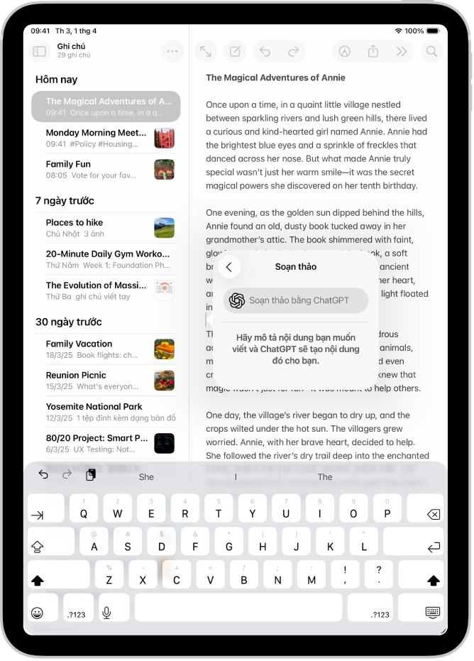 Một iPad đang hiển thị một câu chuyện đang được viết trong ứng dụng Ghi chú. Ở bên phải màn hình là hộp thoại Soạn thảo bằng Công cụ viết bao gồm các tùy chọn để mô tả thay đổi, chọn các gợi ý của ChatGPT, v.v.
