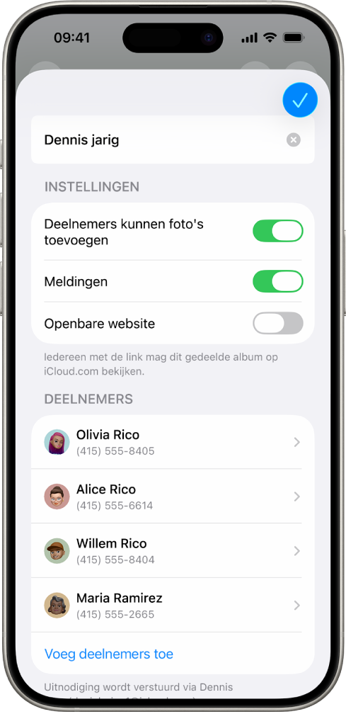 Een iPhone-scherm met een gedeeld fotoalbum, waarbij wordt aangegeven met wie het album is gedeeld.