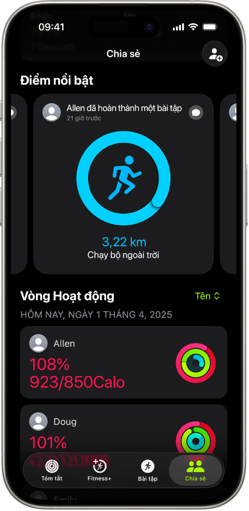Một màn hình iPhone đang hiển thị dữ liệu hoạt động được chia sẻ với hai người khác.