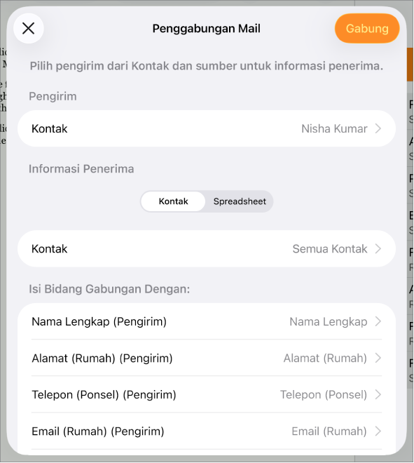 Panel Penggabungan Mail dibuka, dengan pilihan untuk memilih informasi pengirim, mengubah file atau tabel sumber, mempratinjau nama bidang gabungan, atau menggabungkan dokumen.