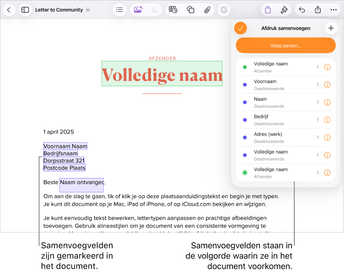 Pages-document met samenvoegvelden voor geadresseerden. De te vervangen plaatsaanduidingstekst is gemarkeerd en in het menu 'Afdruk samenvoegen' wordt de lijst met gebruikte samenvoegvelden weergegeven.