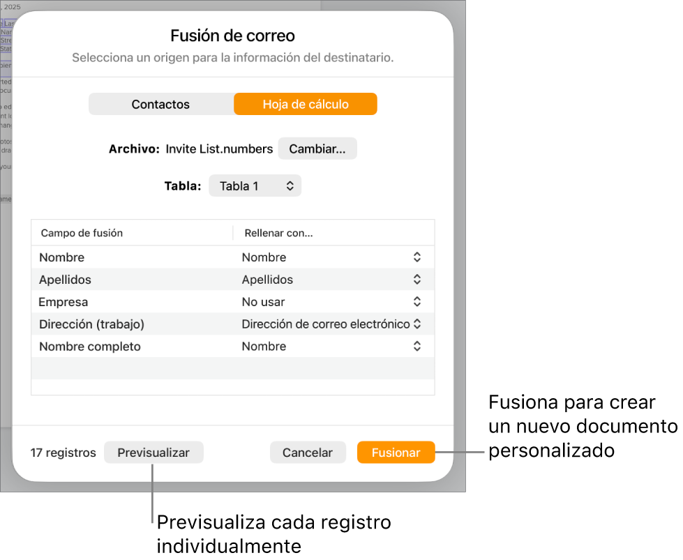 Panel de fusión de correo abierto con opciones para cambiar la tabla o el archivo de origen, previsualizar los nombres del campo de fusión o los registros individuales, o bien fusionar el documento.