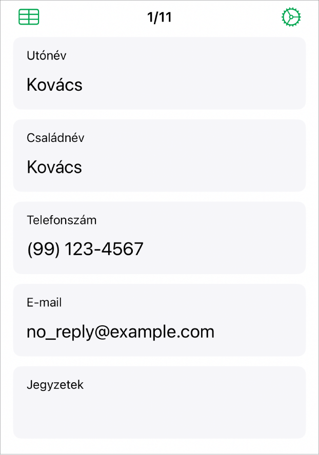 Egy űrlap bejegyzése, név, telefonszám, e-mail stb. mezőkkel. Valamint a linkelt táblázat és az űrlap-beállításvezérlők megtekintésére szolgáló vezérlőkkel.