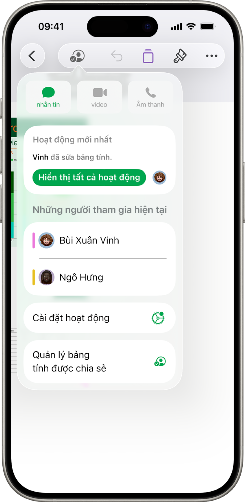 Menu cộng tác đang hiển thị tên của những người đang cộng tác trên bảng tính.