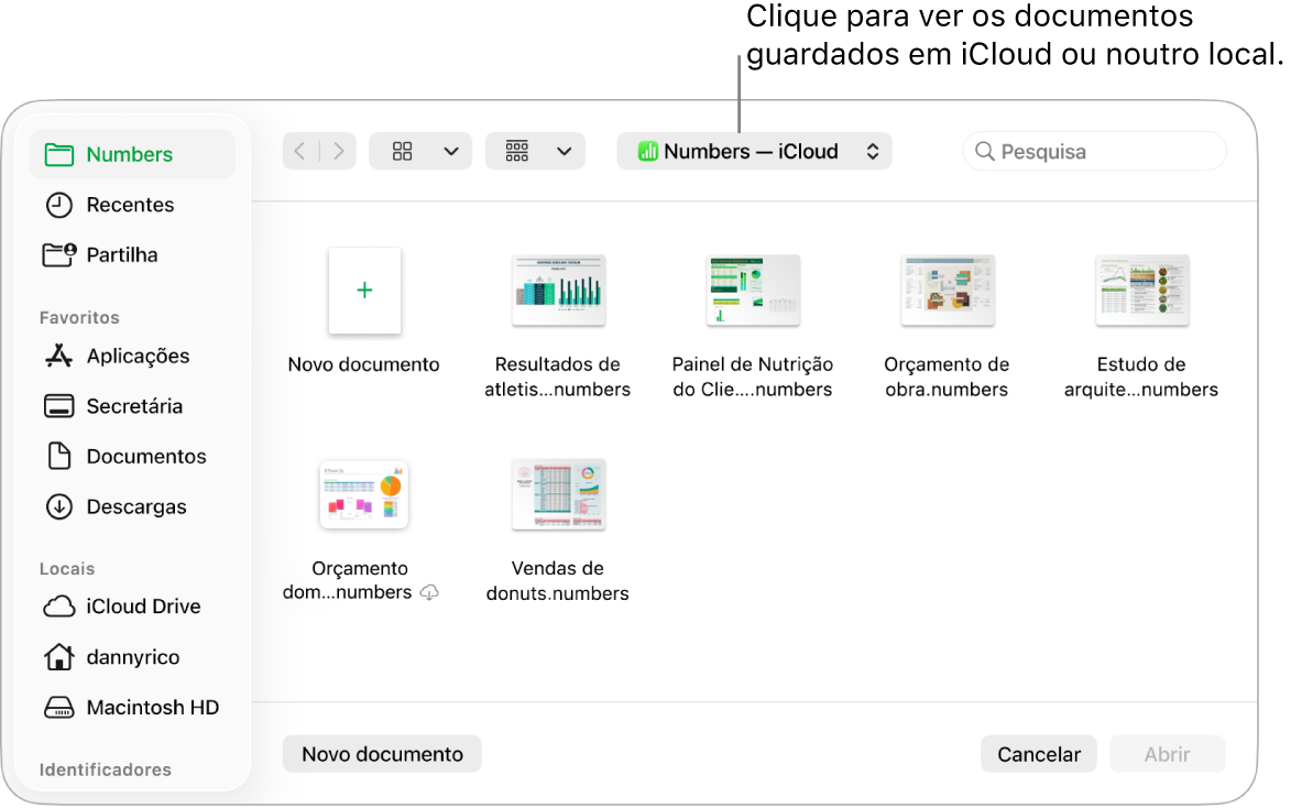 A caixa de diálogo Abrir com a barra lateral aberta à esquerda e iCloud Drive selecionado no menu pop-up na parte superior. As pastas para Keynote, Numbers e Pages aparecem na caixa de diálogo juntamente com um botão “Novo documento”.