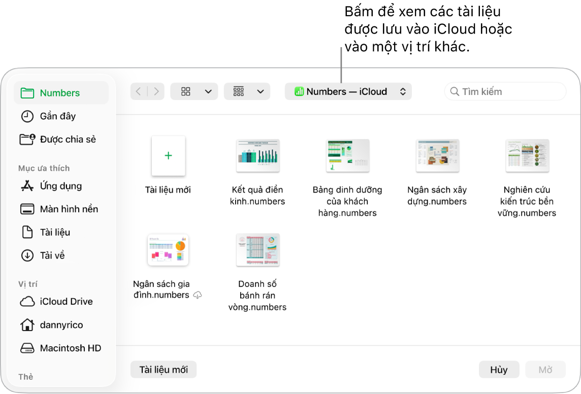 Hộp thoại Mở với thanh bên mở ở bên trái và iCloud Drive được chọn trong menu bật lên ở đầu. Các thư mục cho Keynote, Numbers và Pages xuất hiện trong hộp thoại, cùng với nút Tài liệu mới.
