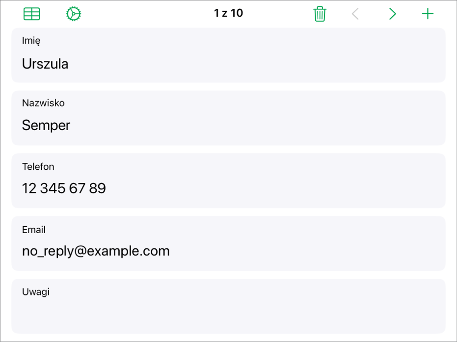 Jeden rekord w formularzu z polami przeznaczonymi dla imienia, numeru telefonu, adresu email i innych. Na górze widoczne są także narzędzia do wyświetlania powiązanej tabeli, konfigurowania formularza oraz przełączania między rekordami.