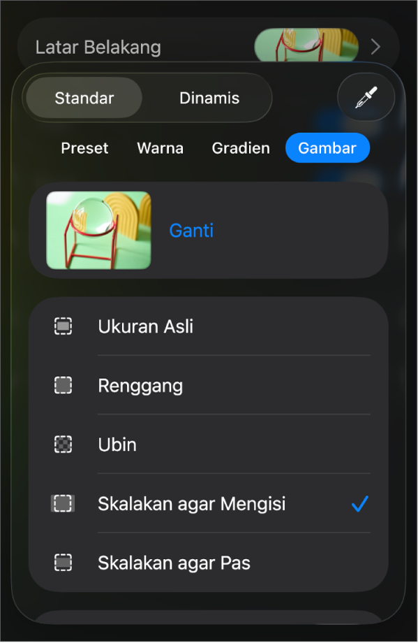 Kontrol Latar Belakang dengan gambar diatur sebagai latar belakang slide dan kontrol Lapisan Atas Warna di bagian bawah.