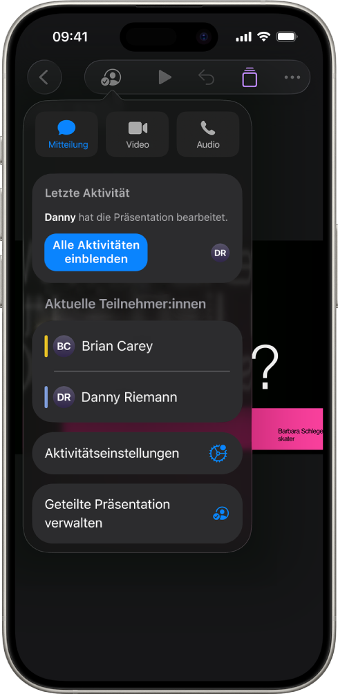 Das Menü für die Zusammenarbeit mit den Namen von Personen, die gemeinsam eine Präsentation bearbeiten.