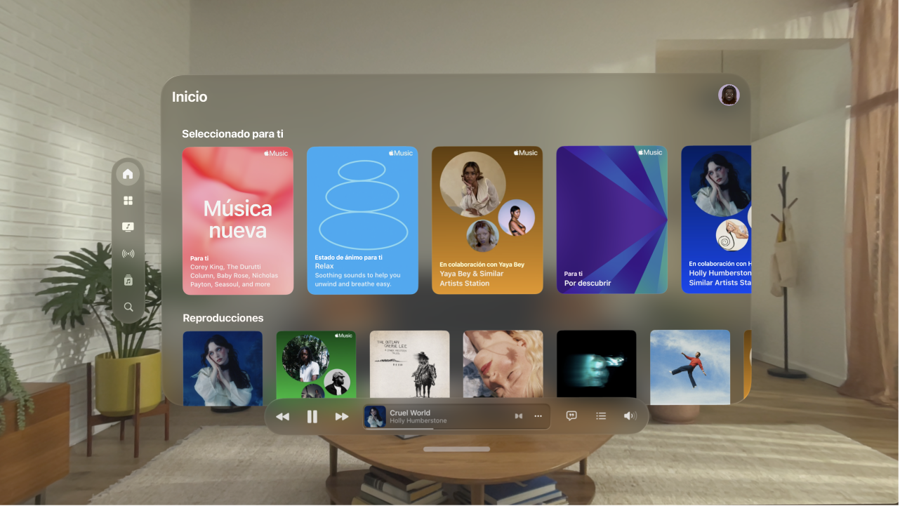 Una ventana de la app Música en el Apple Vision Pro mostrando los controles del reproductor en la parte inferior de la ventana.