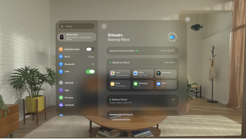 La finestra delle impostazioni su Apple Vision Pro che mostra lo spazio su iCloud.