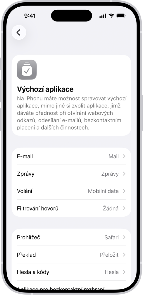 Obrazovka, na níž je možné změnit výchozí aplikace pro posílání e‑mailů, prohlížení webu a další činnosti