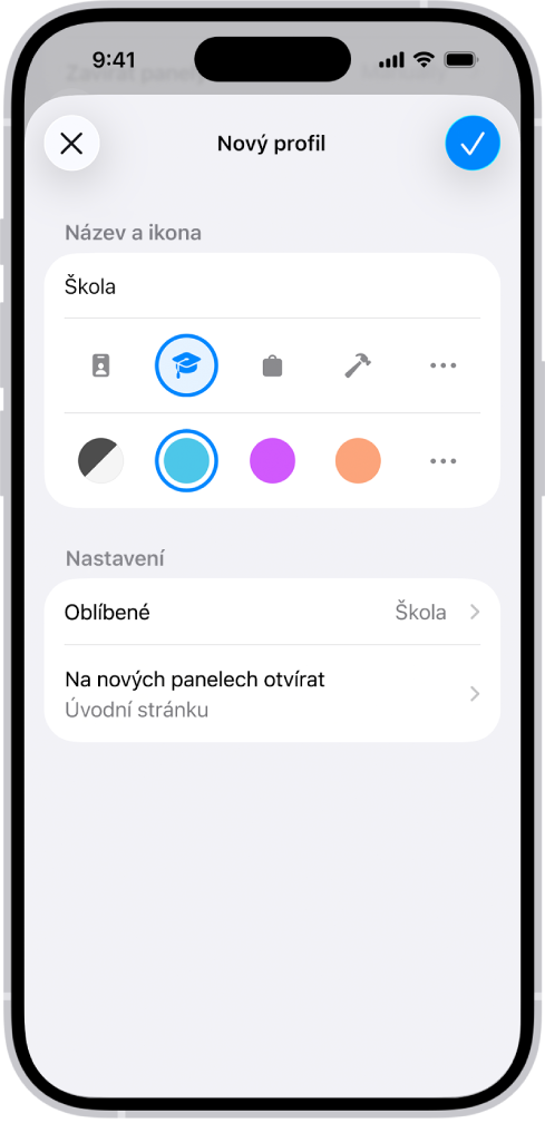 Displej iPhonu s nastavením nového profilu. Mezi dostupnými volbami je k dispozici ikona, barva, složka záložek a stránka, která se bude otvírat na nových panelech.