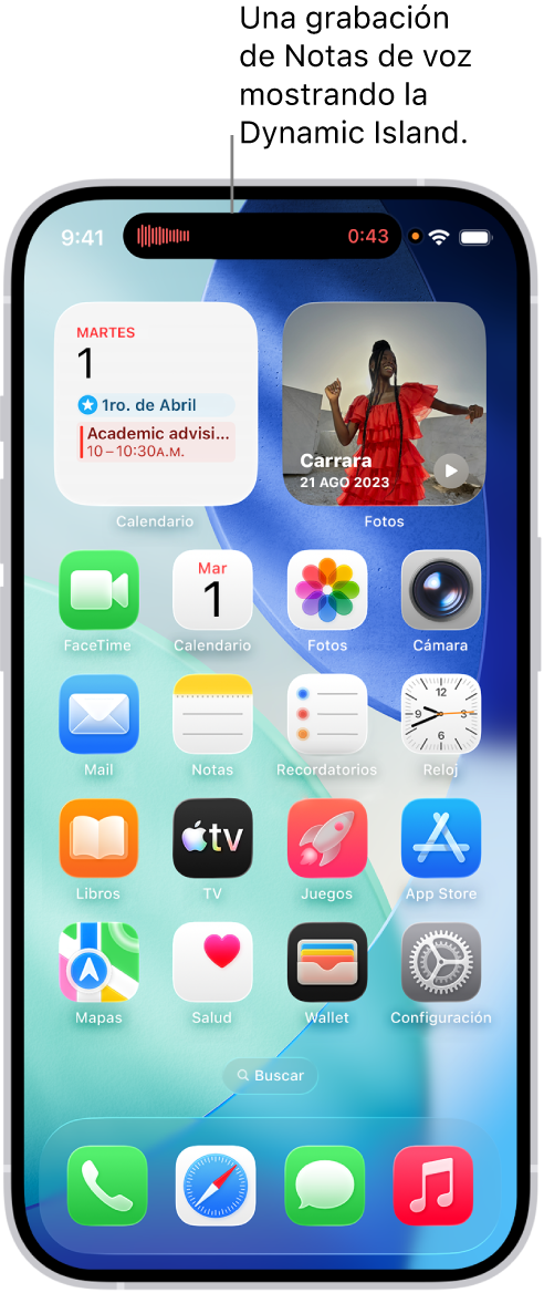La pantalla de inicio del iPhone 14 Pro, mostrando una grabación de Notas de Voz activa en la Dynamic Island en la parte superior de la pantalla.