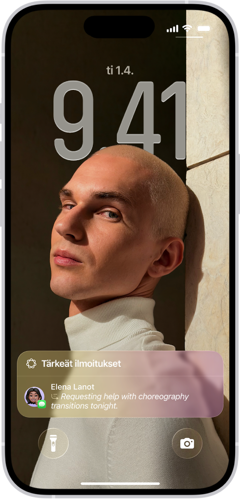 iPhone, jonka näyttö on lukittu. Aikaherkän ilmoituksen yhteenveto näkyy näytön alareunassa.