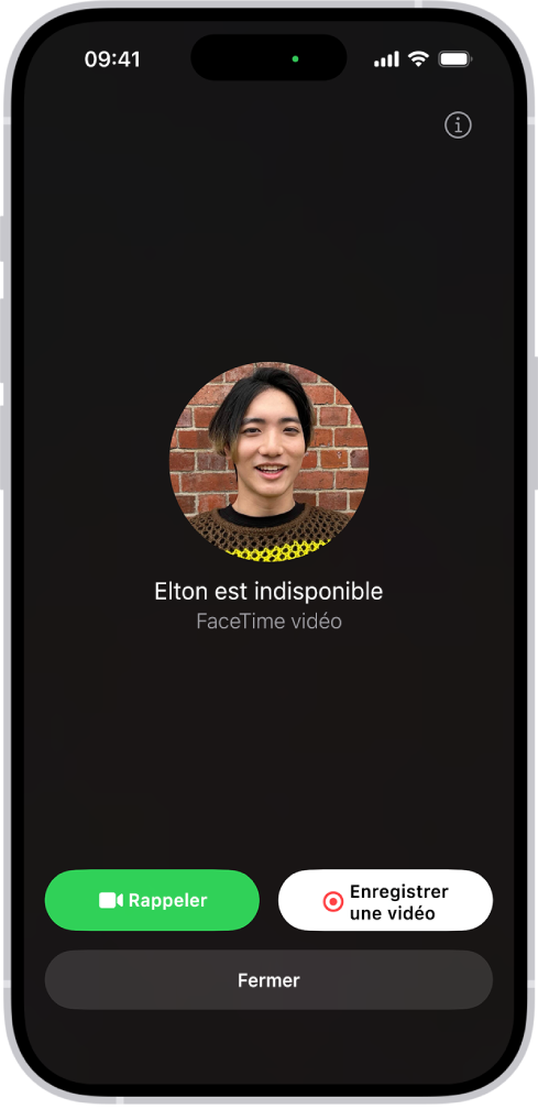 L’écran d’enregistrement d’un message vidéo lorsque la personne que vous appelez n’est pas disponible. Il inclut un bouton Rappeler ainsi qu’un bouton « Enregistrer une vidéo » qui vous permet d’enregistrer un message vidéo.