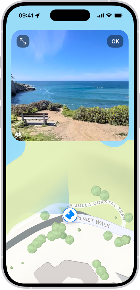 Une vue panoramique à 360° pouvant être déplacée apparaît au-dessus d’un plan de la zone marquée dans l’app Plans. L’icône « Vue à 360° » s’affiche au-dessus des points du plan et est orientée vers la vue.