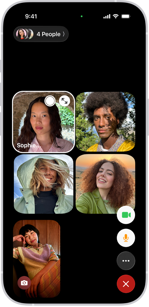 पाँच सहभागियों वाली समूह FaceTime कॉल। प्रत्येक सहभागी एक अलग टाइल में दिखाई देता है। FaceTime कंट्रोल, स्क्रीन पर सबसे नीचे दाईं तरफ़ मौजूद हैं।