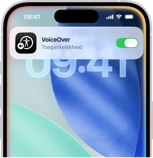 Een iPhone met boven in het scherm een antwoord van Siri in de vorm van een instelling die wordt ingeschakeld.