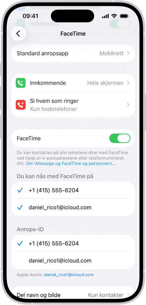 En skjerm med FaceTime-innstillinger viser valget for standard telefonapp, kontrollen for å slå FaceTime av eller på og telefonnummeret og e-postadressen der du kan nås.