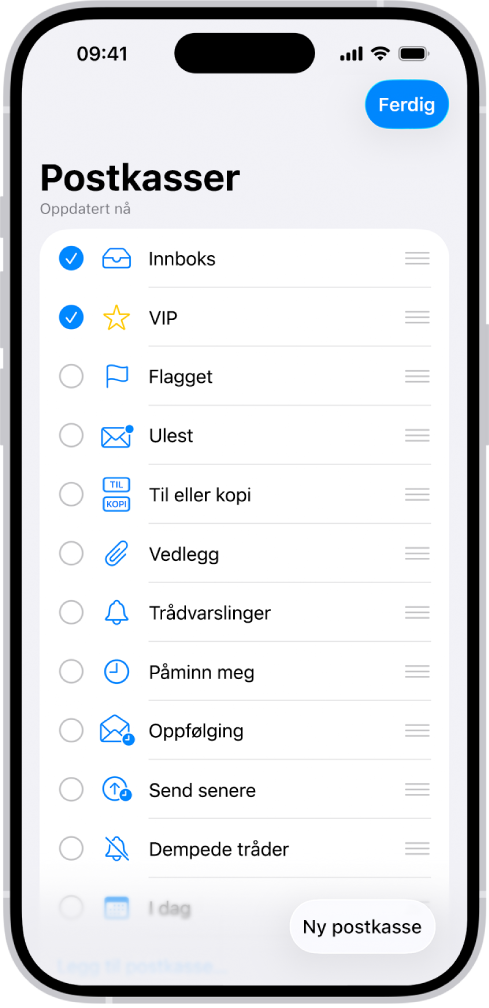 Redigeringsskjermen for postkasser. Alternative postkasser listes opp fra topp til bunn med et hakemerke til venstre for hvert valg. Nederst til høyre av skjermen vises det en knapp som heter Ny postkasse.