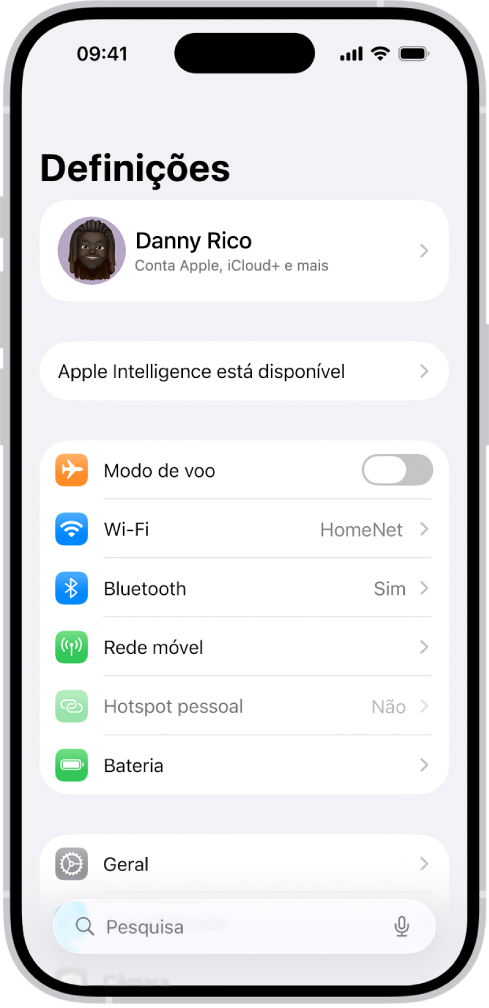 O ecrã de definições com o campo de pesquisa na parte superior e várias definições por baixo — como Wi-Fi, Notificações e Sons e háptica.