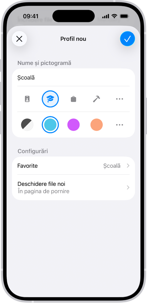 Ecranul unui iPhone afișând configurarea pentru un profil nou. Opțiunile includ o pictogramă, culoare, dosarul de marcaje și pagina la care doriți să se deschidă filele noi.