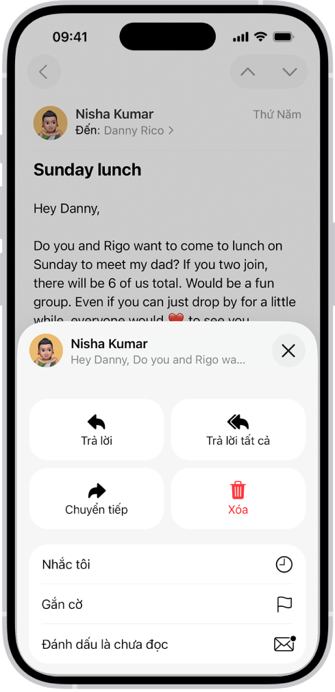 Một email đang hiển thị các tùy chọn trả lời. Ngang qua giữa màn hình, từ trái sang phải, là Trả lời, Trả lời tất cả, Chuyển tiếp và Xóa.