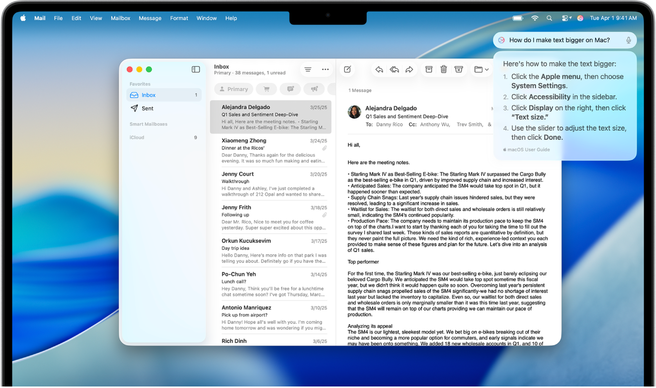 Mac 桌面显示菜单栏中的 Siri 图标以及含 Mac 相关问题的“通过键入使用 Siri”栏。其下方是 Siri 的回答。