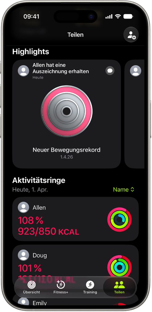 iPhone-Bildschirm mit Aktivitätsdaten, die mit zwei weiteren Personen geteilt werden