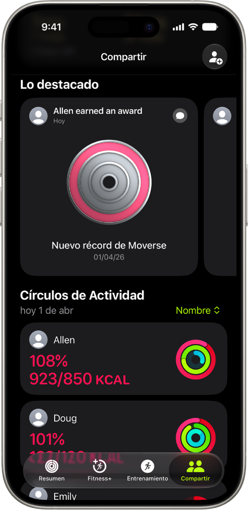 Pantalla de un iPhone mostrando los datos de actividad compartidos con dos personas.