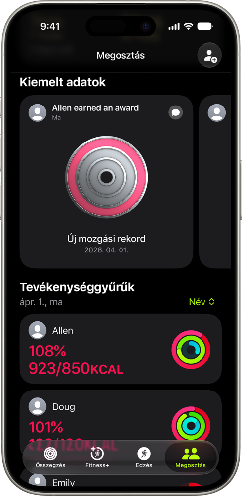 Egy iPhone képernyője, amelyen két másik személlyel megosztott tevékenységadatok láthatók.