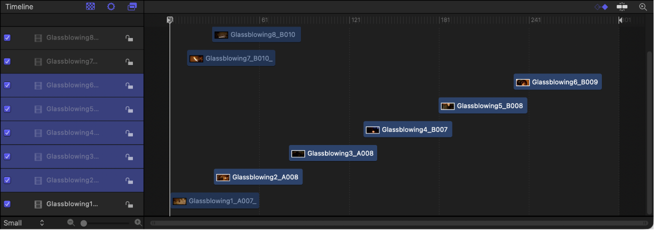 Timeline mit ausgewählten Ebenen, deren Out-Punkte um 10 Bilder überlappt sind