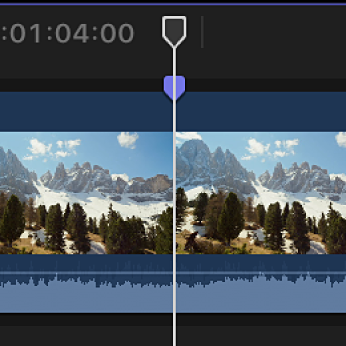 Um marcador aparece na posição do cursor de reprodução em um clipe na linha do tempo