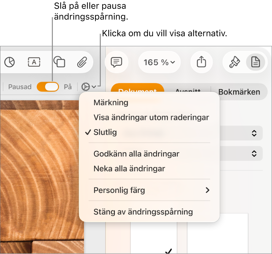 Meny med spårningsalternativ, med Stäng av spårning längst ner, och pilar som pekar på knappen Spårning På och Pausad.