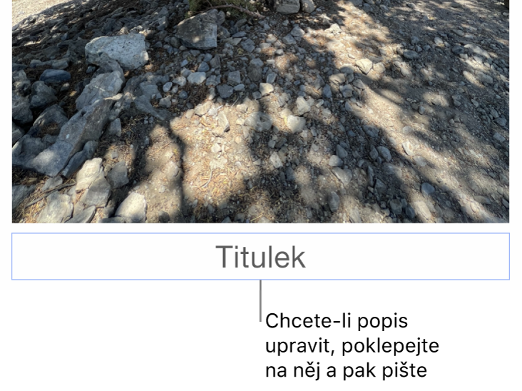 Pod fotkou se nachází maketa titulku s názvem „Titulek“; pole titulku je zvýrazněné modrým obrysem