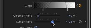 Figure. Adjusting the Luma Rolloff slider of the Keyer filter.